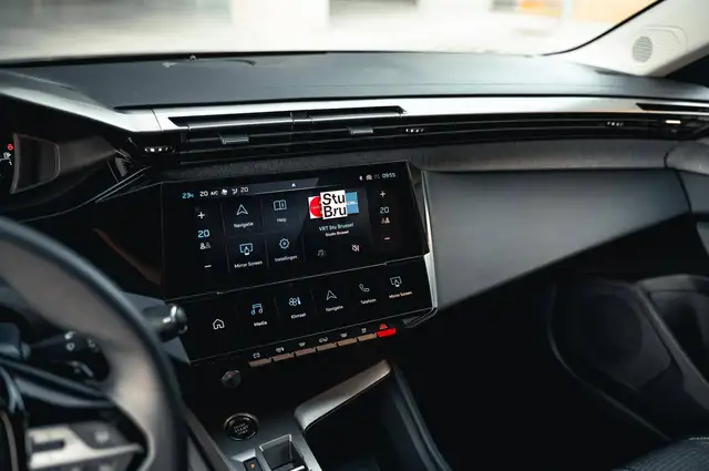Peugeot 308 view 13
