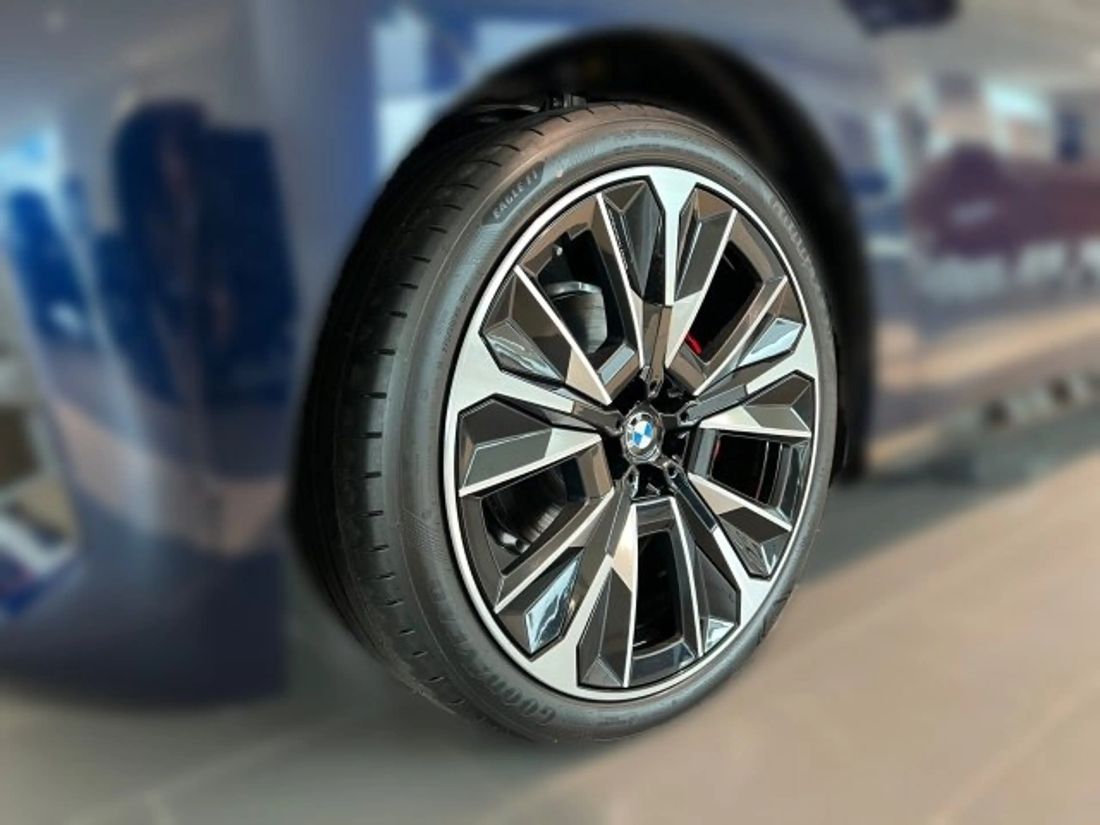 BMW iX xDrive45 — photo 5