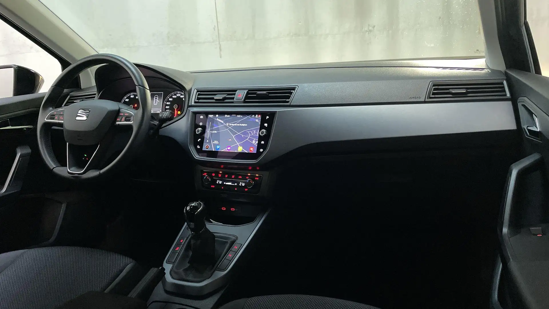 SEAT Arona 1.0 TSI Style Business Intense Camera Adaptive Cru Černá - 2