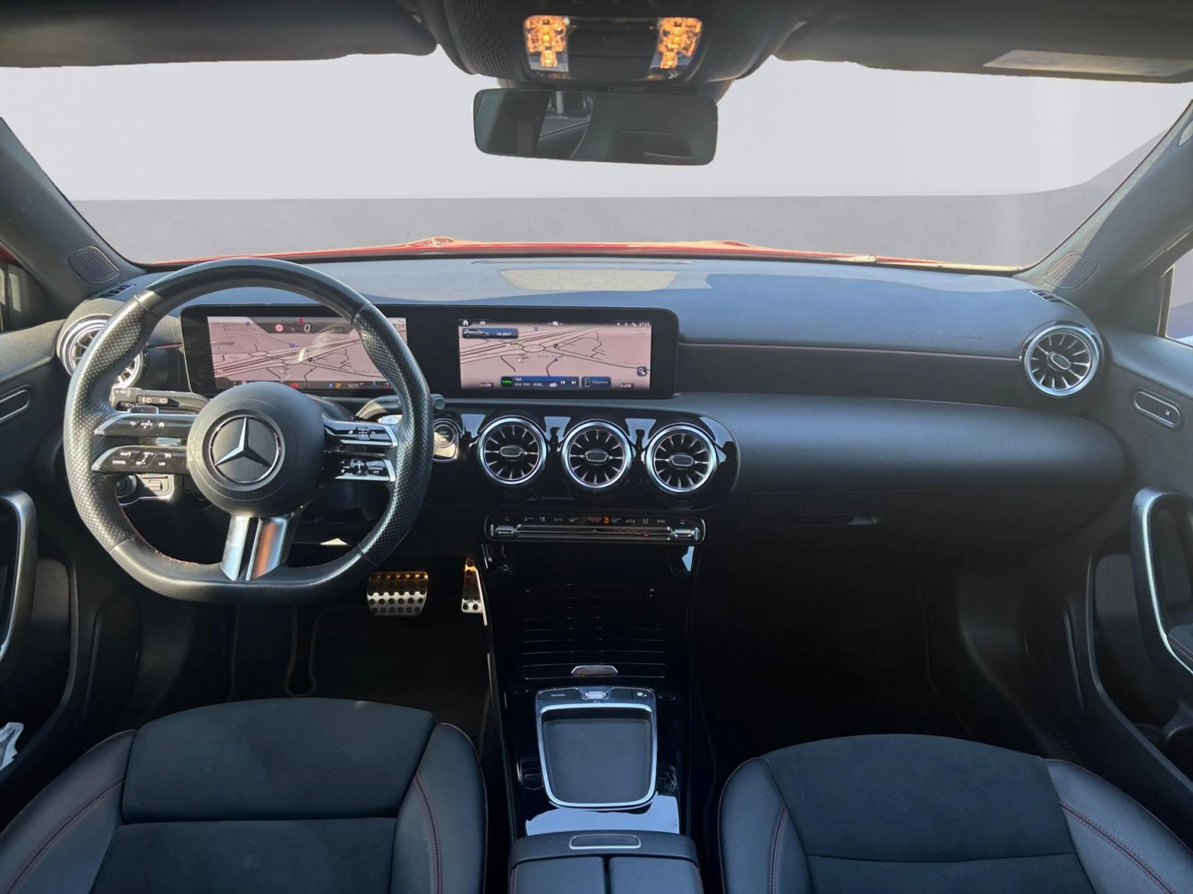 Mercedes-Benz A 180 d AMG Line — photo 11