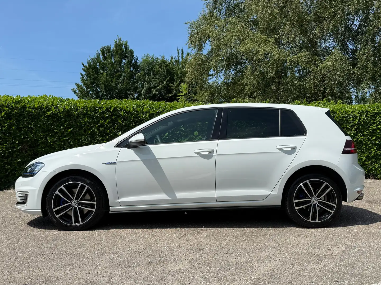 Volkswagen Golf GTE 1.4 TSI Connected Series Automaat | Navi | 17" Vel Blanc - 2