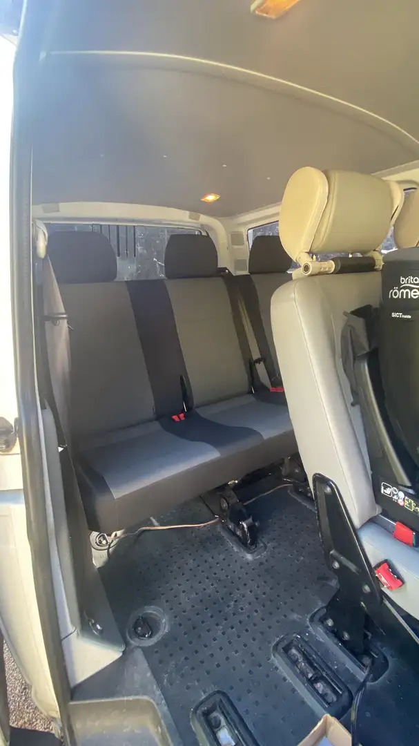 Volkswagen T5 Caravelle Lang Trendline Weiß - 2