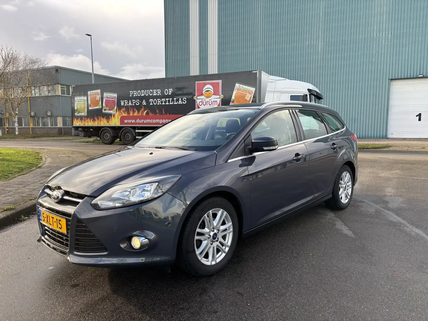 Ford Focus Wagon 1.0i EcoBoost Edition Plus 6-Bak 126 PK. Moo Gris - 1