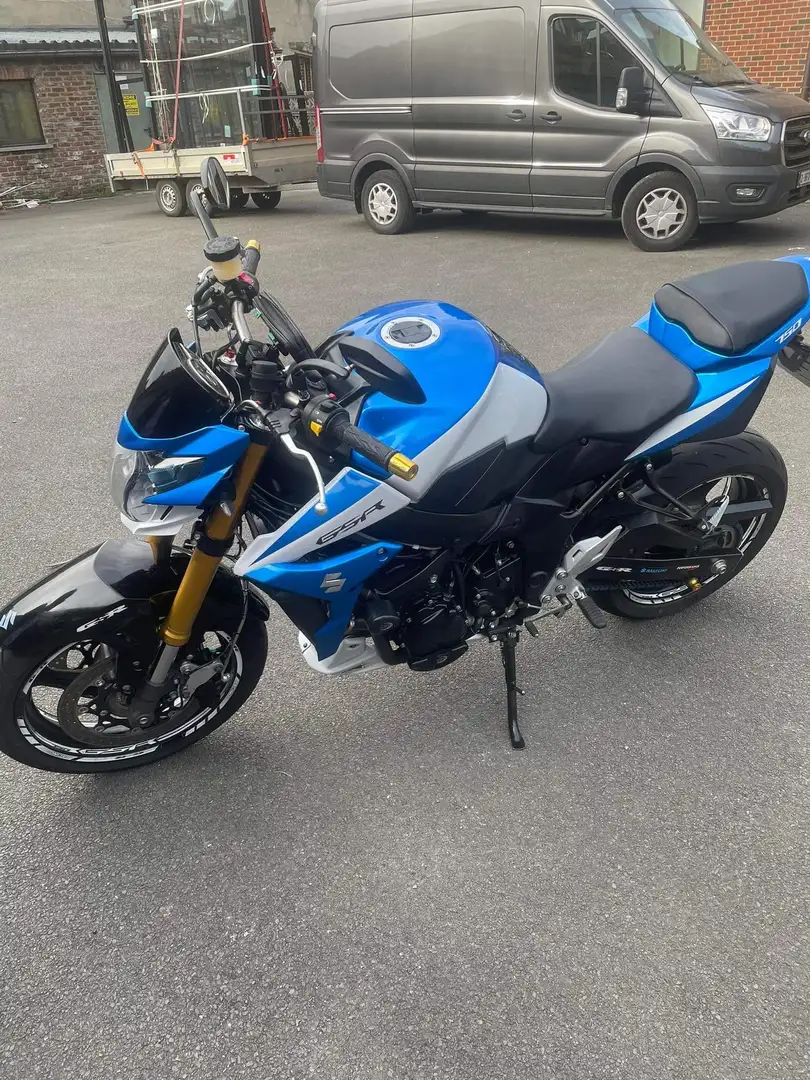 Suzuki GSR 750 pot yoshimura - 2