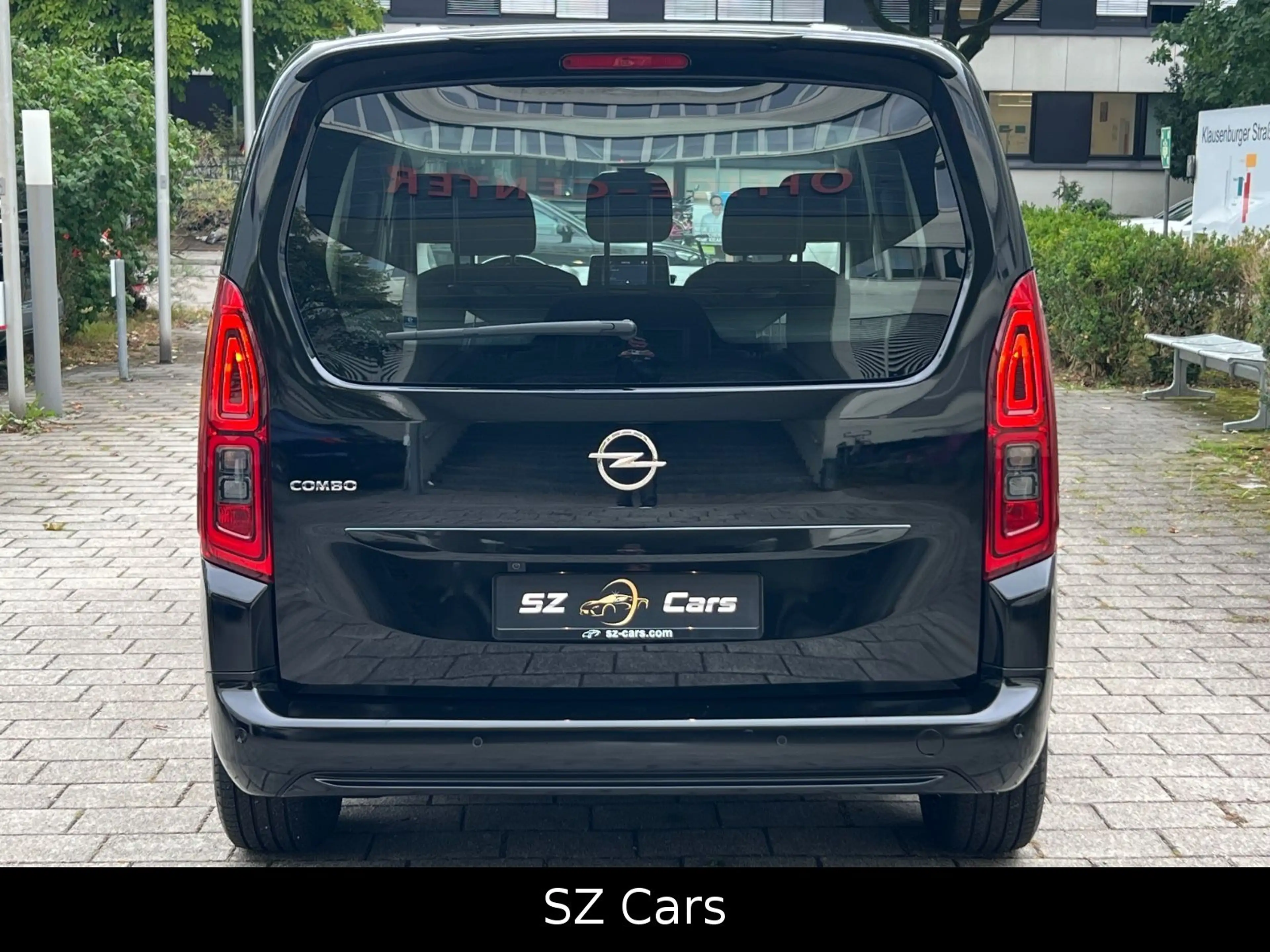 Opel Combo Life E Edition NAVI SHZ TEMP PDC 2.HAND — photo 7