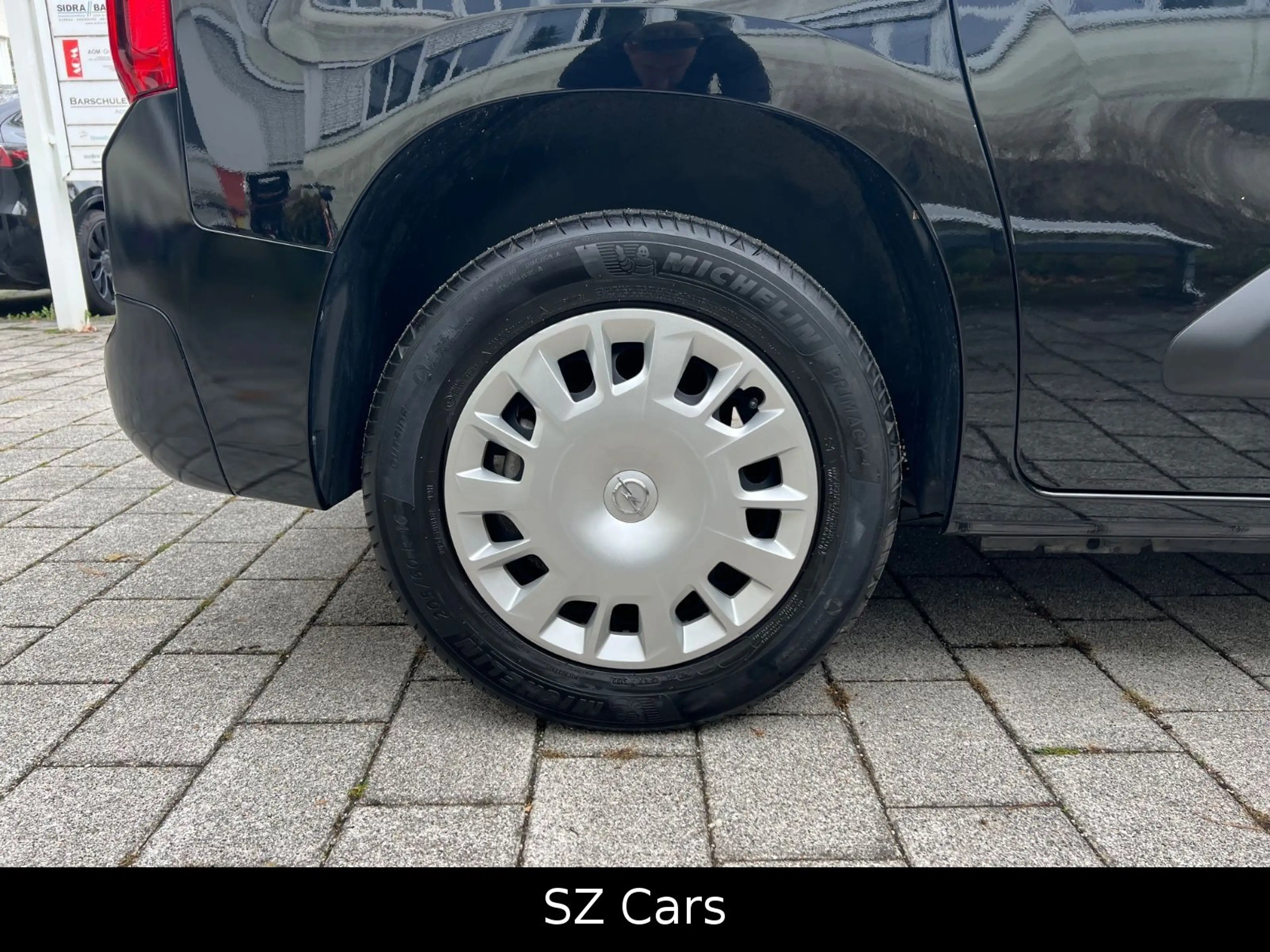 Opel Combo Life E Edition NAVI SHZ TEMP PDC 2.HAND — photo 13