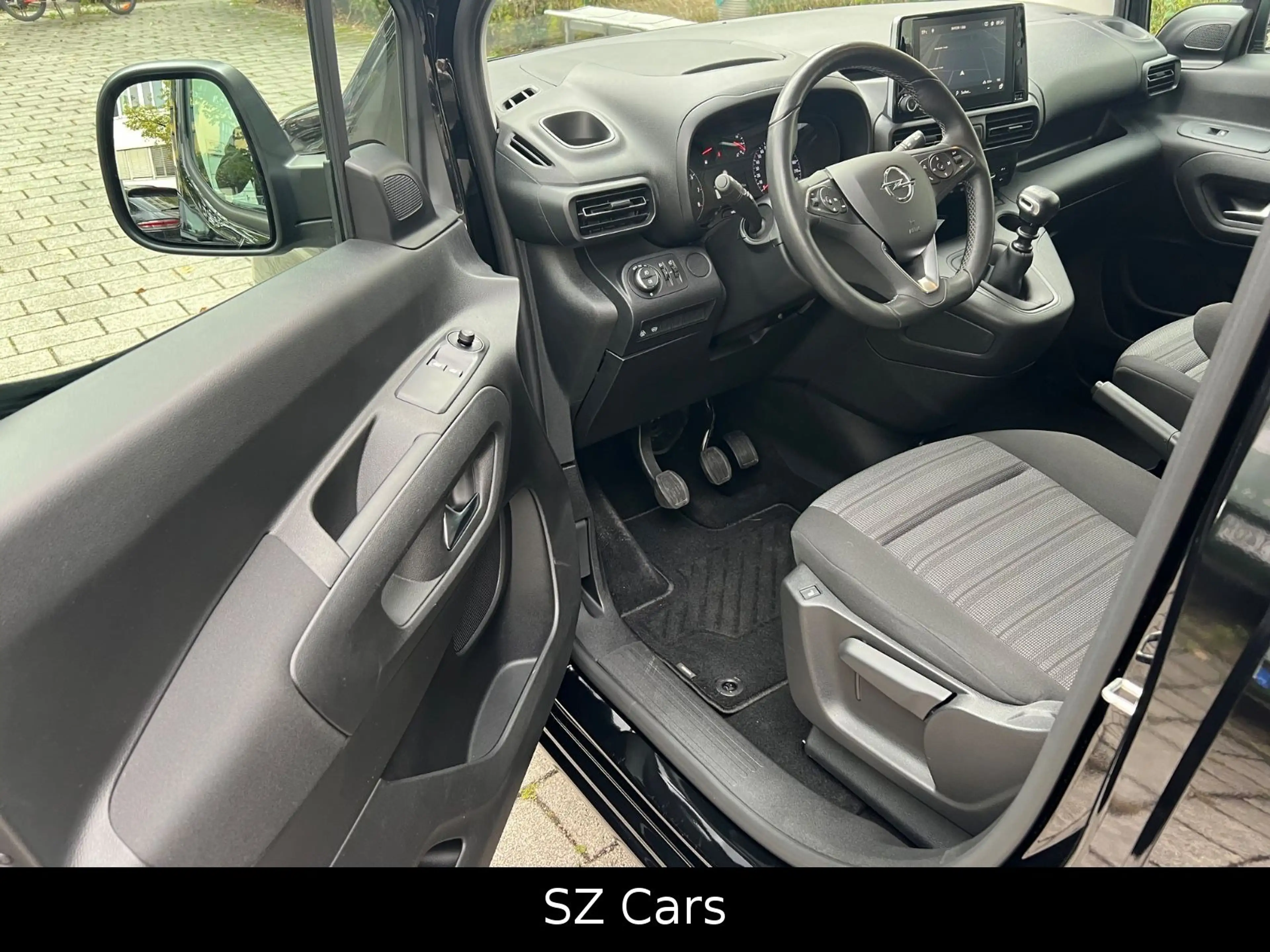 Opel Combo Life E Edition NAVI SHZ TEMP PDC 2.HAND — photo 15