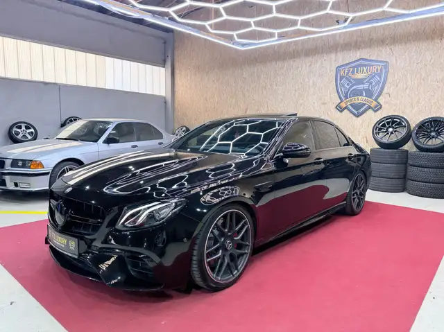 Mercedes-Benz E 63 AMG S AMG 4Matic+ *Capristo Titan Abgasanlage*
