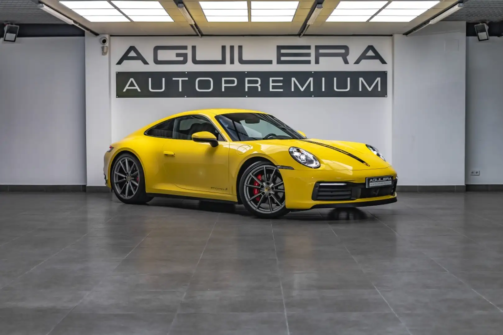 Porsche 992 Carrera S Coupé PDK Amarillo - 1
