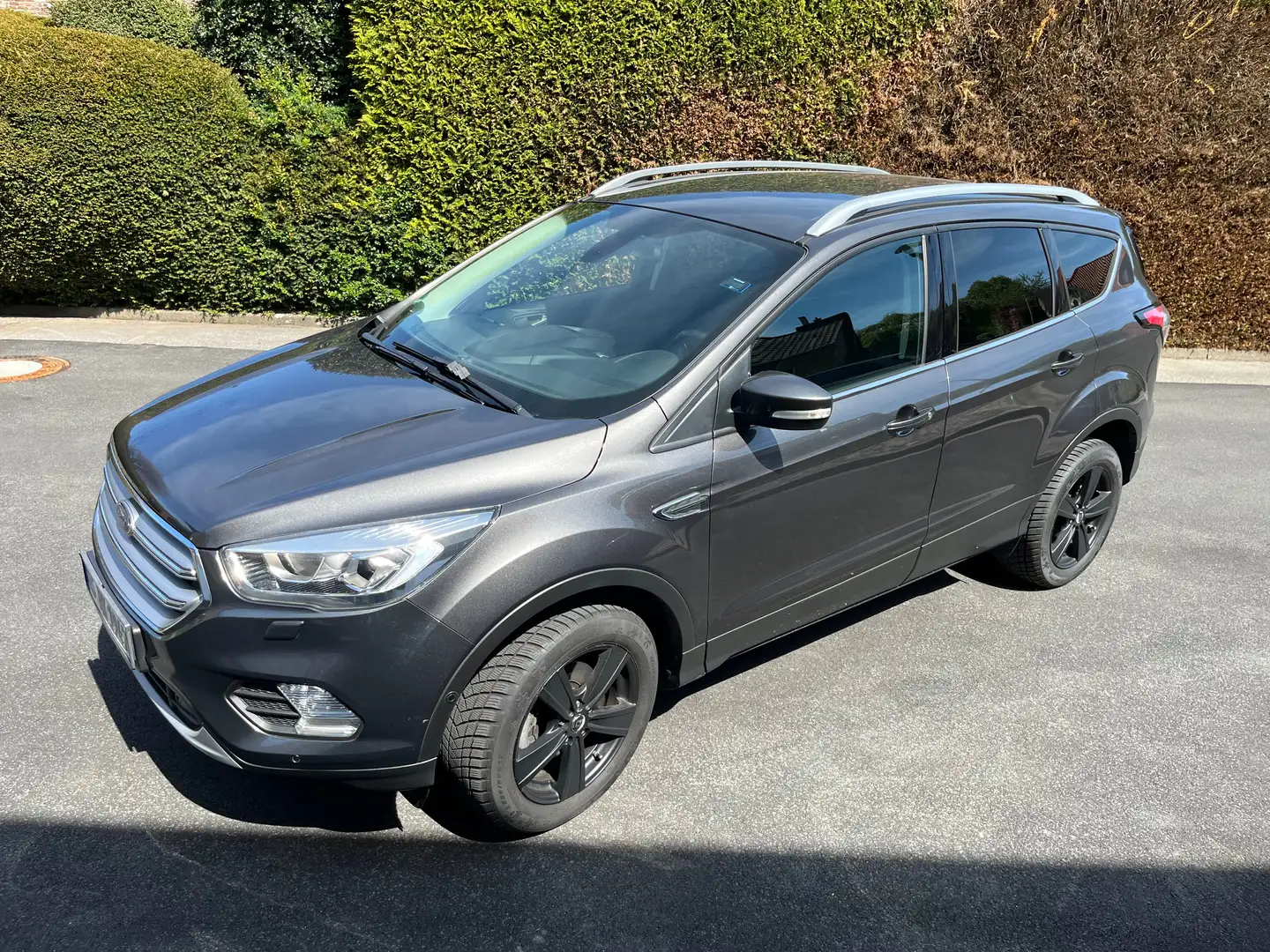 Ford Kuga Kuga 1.5 EcoBoost 2x4 Cool Grau - 1