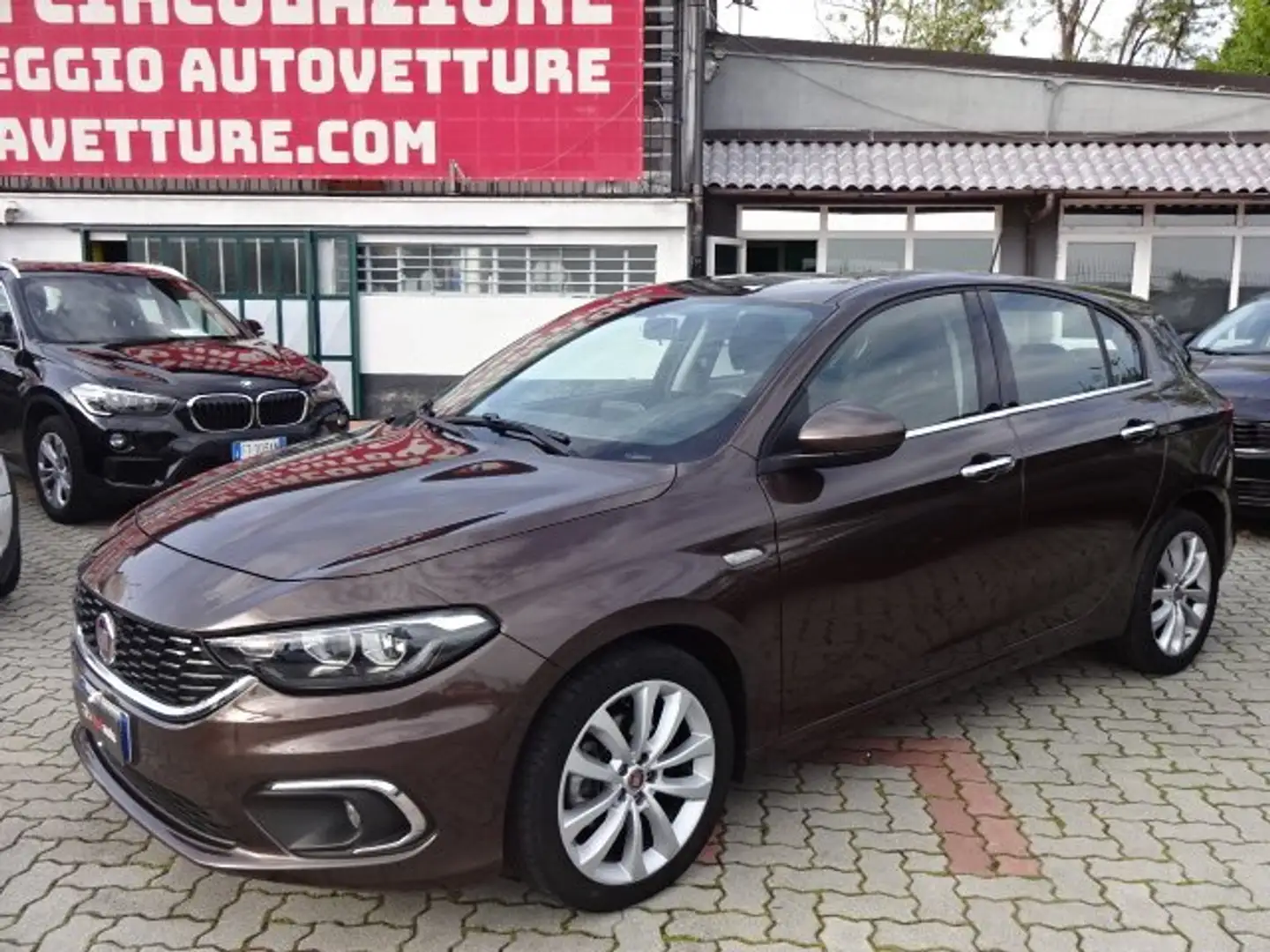 Fiat Tipo 5p 1.6 mjt Easy Business Marrón - 1