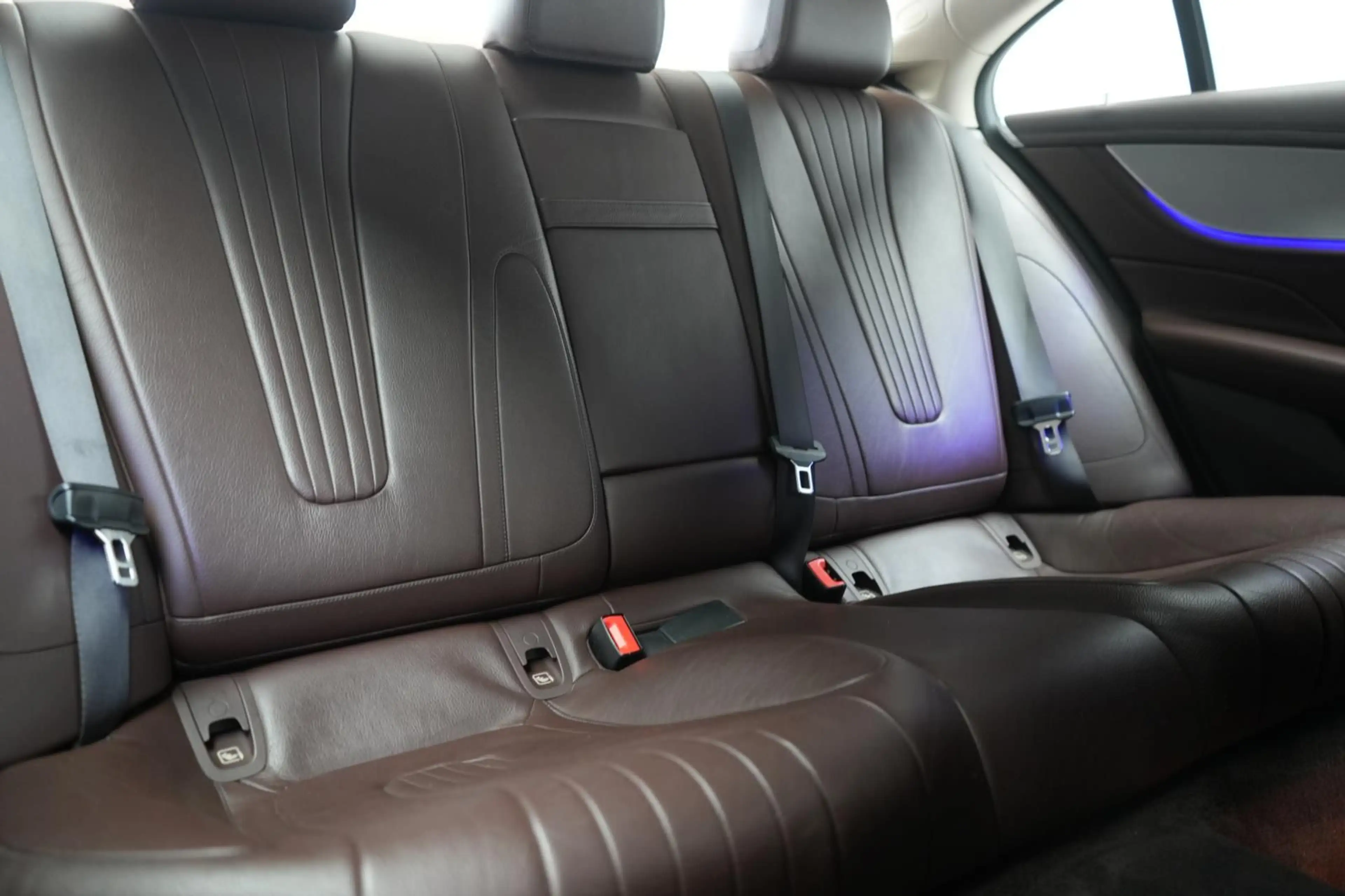Mercedes-Benz CLS 400 d 4Matic 9G-Tronic — photo 13
