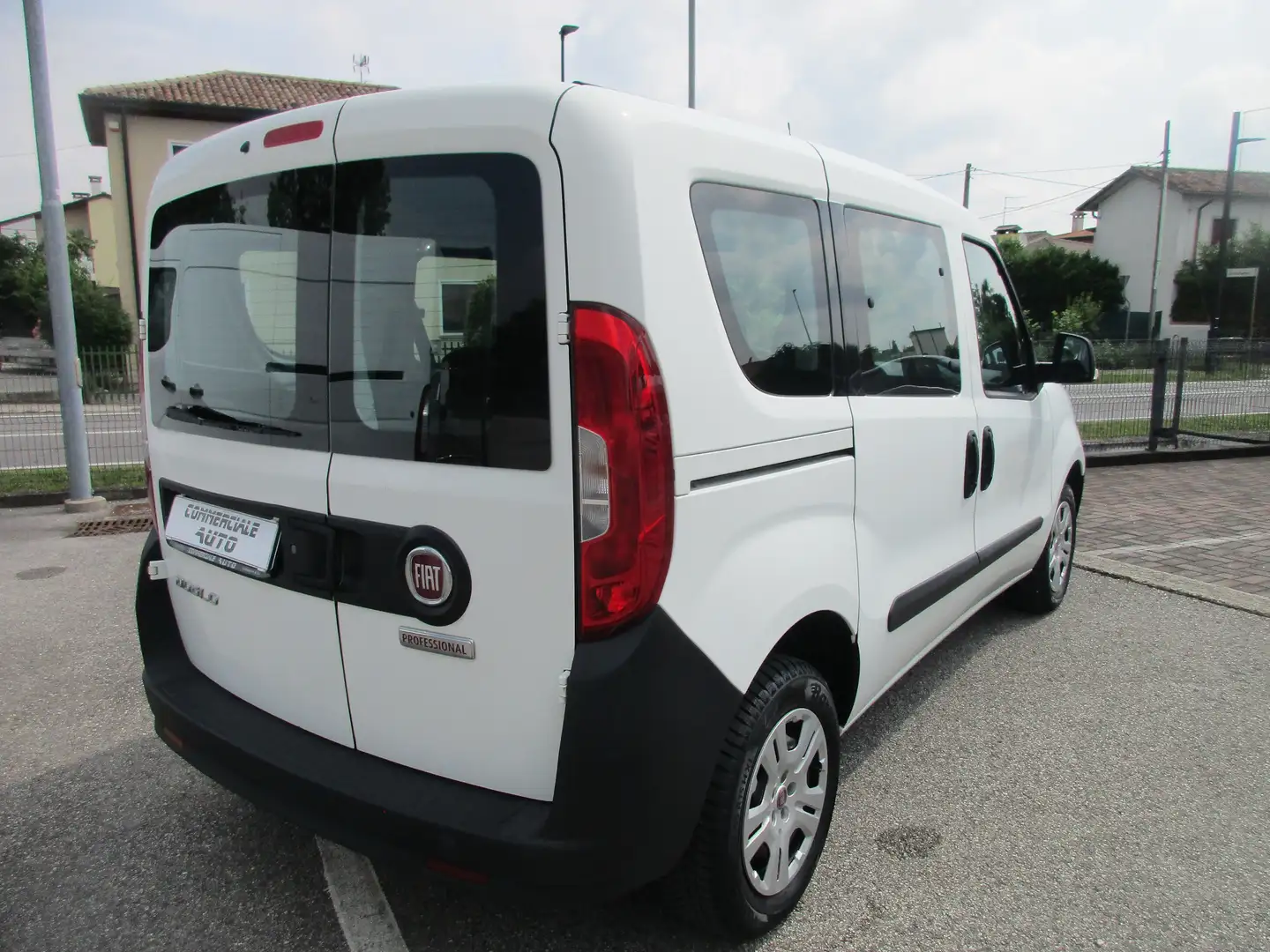 Fiat Doblo 1.3 mjt 95 cv 5 posti N1 Blanco - 2