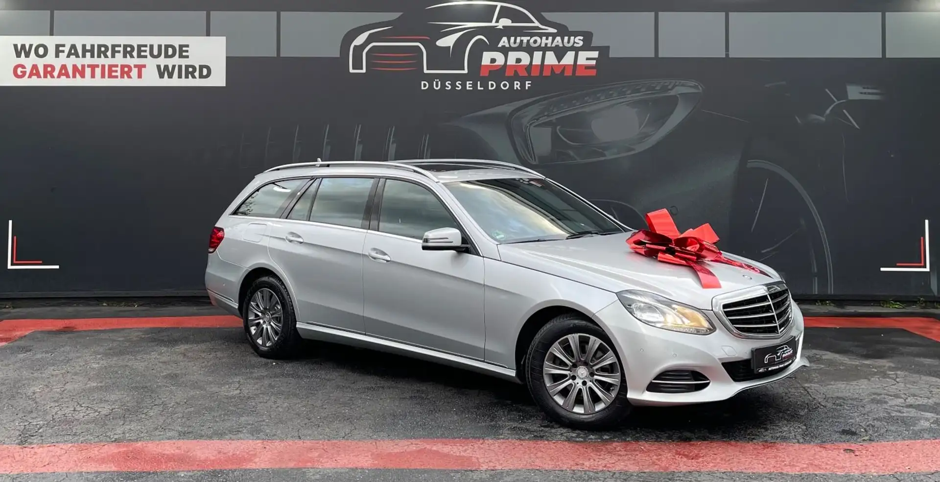 Mercedes-Benz E 220 E -Klasse T-Modell*KAMERA*TEMPOMAT*SHD* Silber - 1