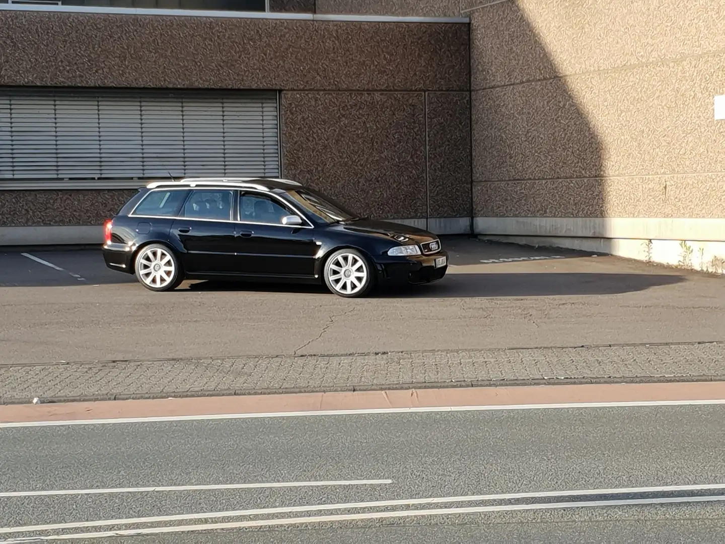 Audi RS4 Fekete - 1