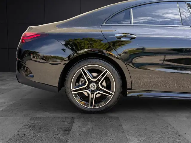 Mercedes-Benz Cla view 11