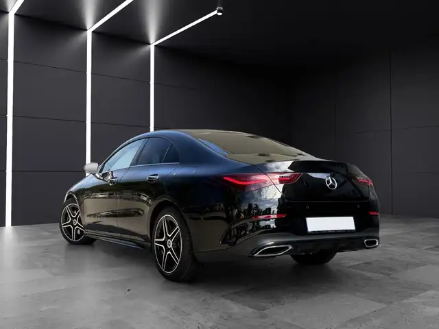 Mercedes-Benz Cla view 3