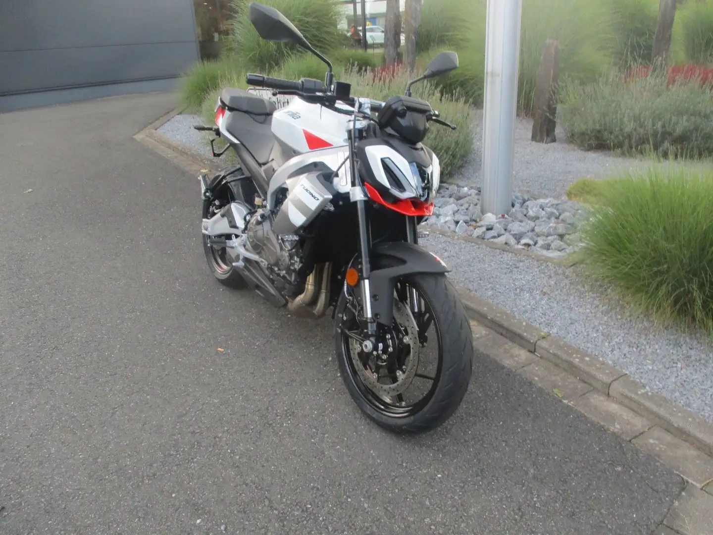 Aprilia Tuono 457 - MY25 - Sofort verfügbar!! Gris - 2