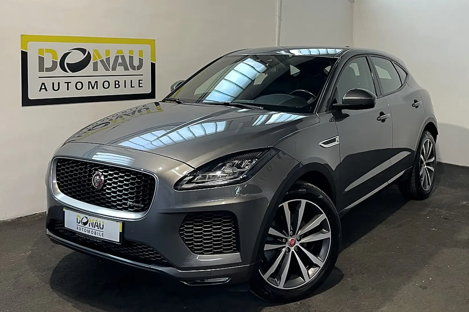 Jaguar E-Pace 2.0DI4 D150 R-Dynamic * 20" * LED * Cam * Erstb... Gris - 1