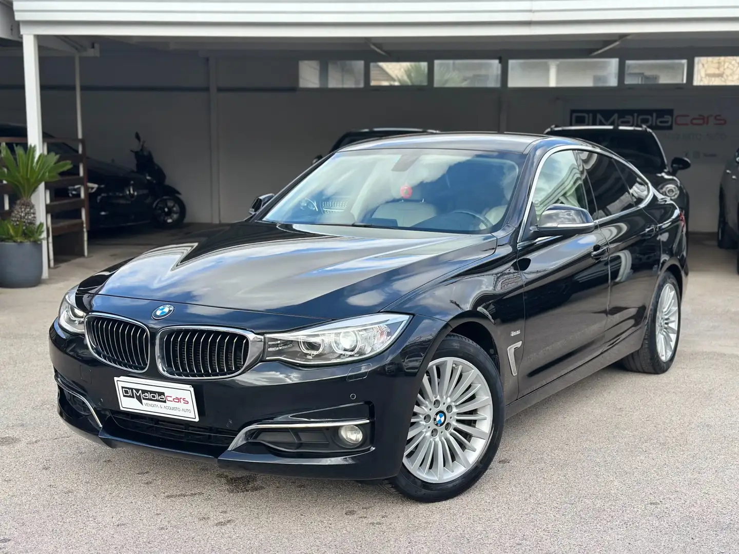 BMW 320d Gran Turismo Luxury Noir - 1