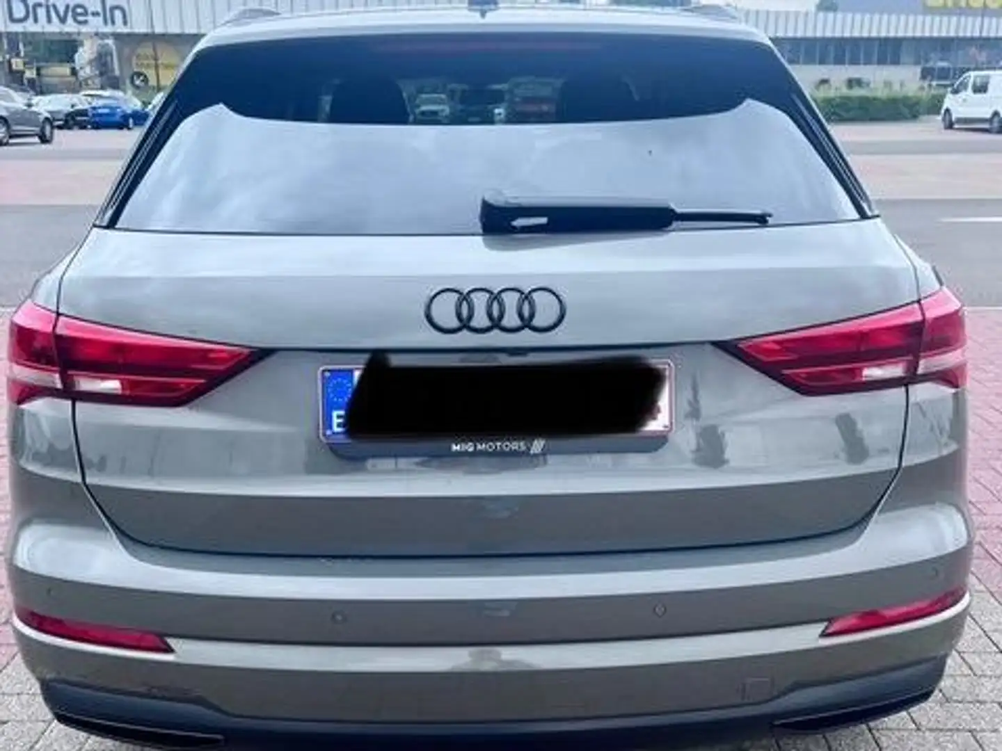 Audi Q3 Business Edition Advanced 35 TFSI 150pk S tronic Grijs - 1