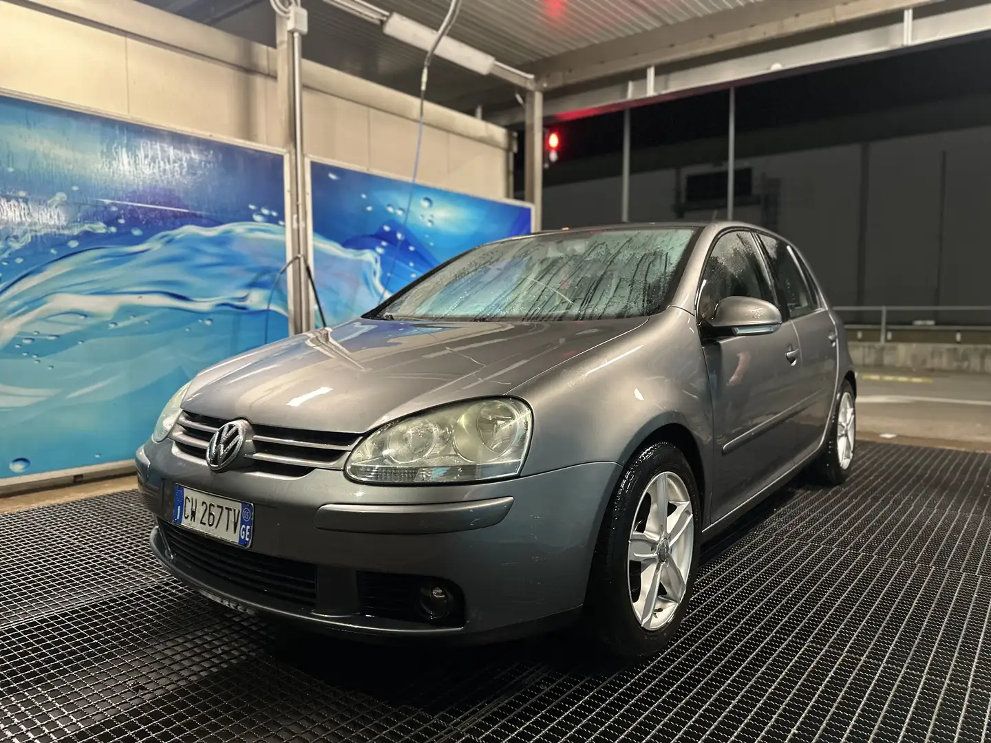 Volkswagen Golf 5p 1.6 fsi Comfortline Grigio - 1