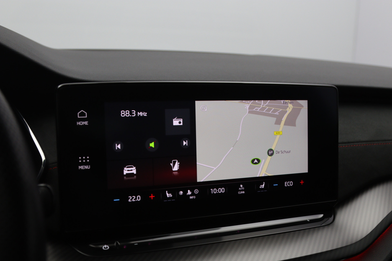 Skoda Octavia Combi 1.4 TSI RS 245 PK iV PHEV Business, Trekhaak — photo 14