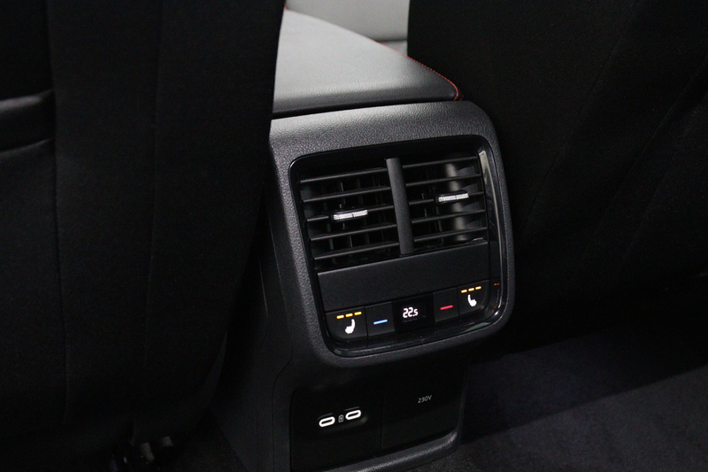 Skoda Octavia Combi 1.4 TSI RS 245 PK iV PHEV Business, Trekhaak — photo 37