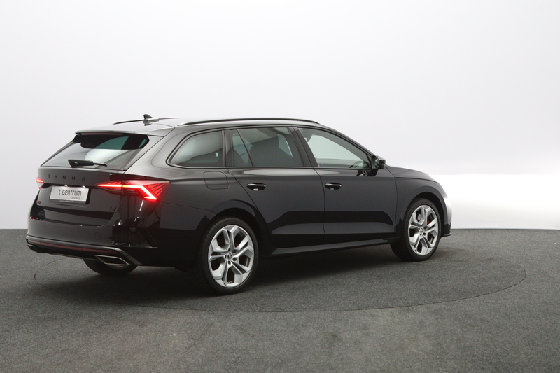 Skoda Octavia Combi 1.4 TSI RS 245 PK iV PHEV Business, Trekhaak — photo 12