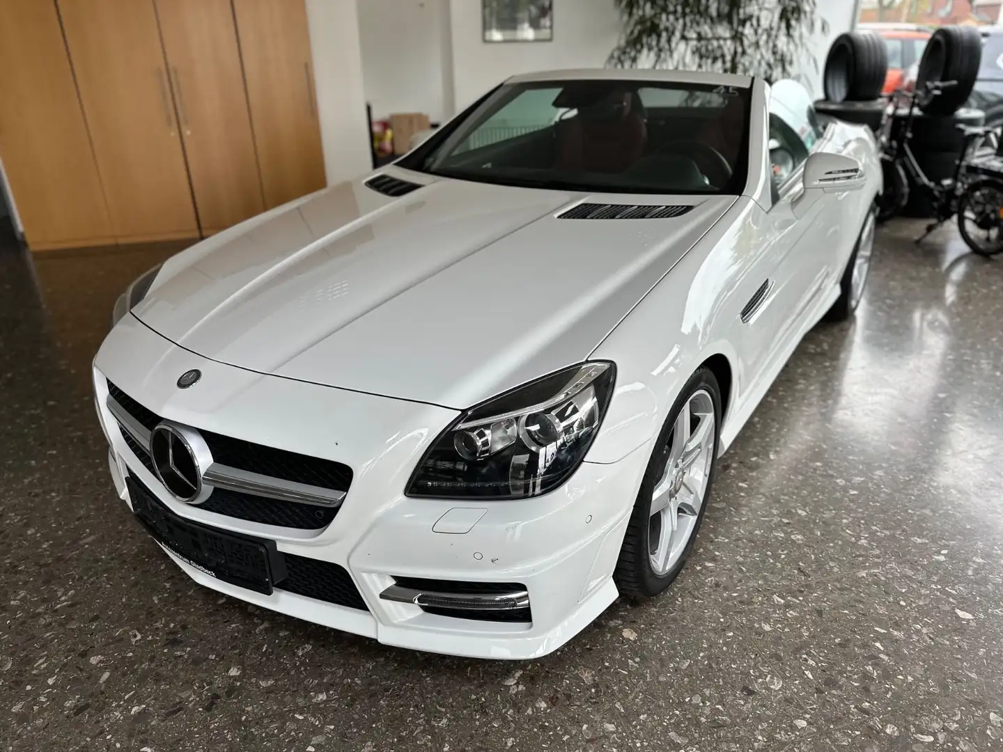 Mercedes-Benz SLK 200 BlueEfficiency*AMG*TOP*GARANTIE Weiß - 1
