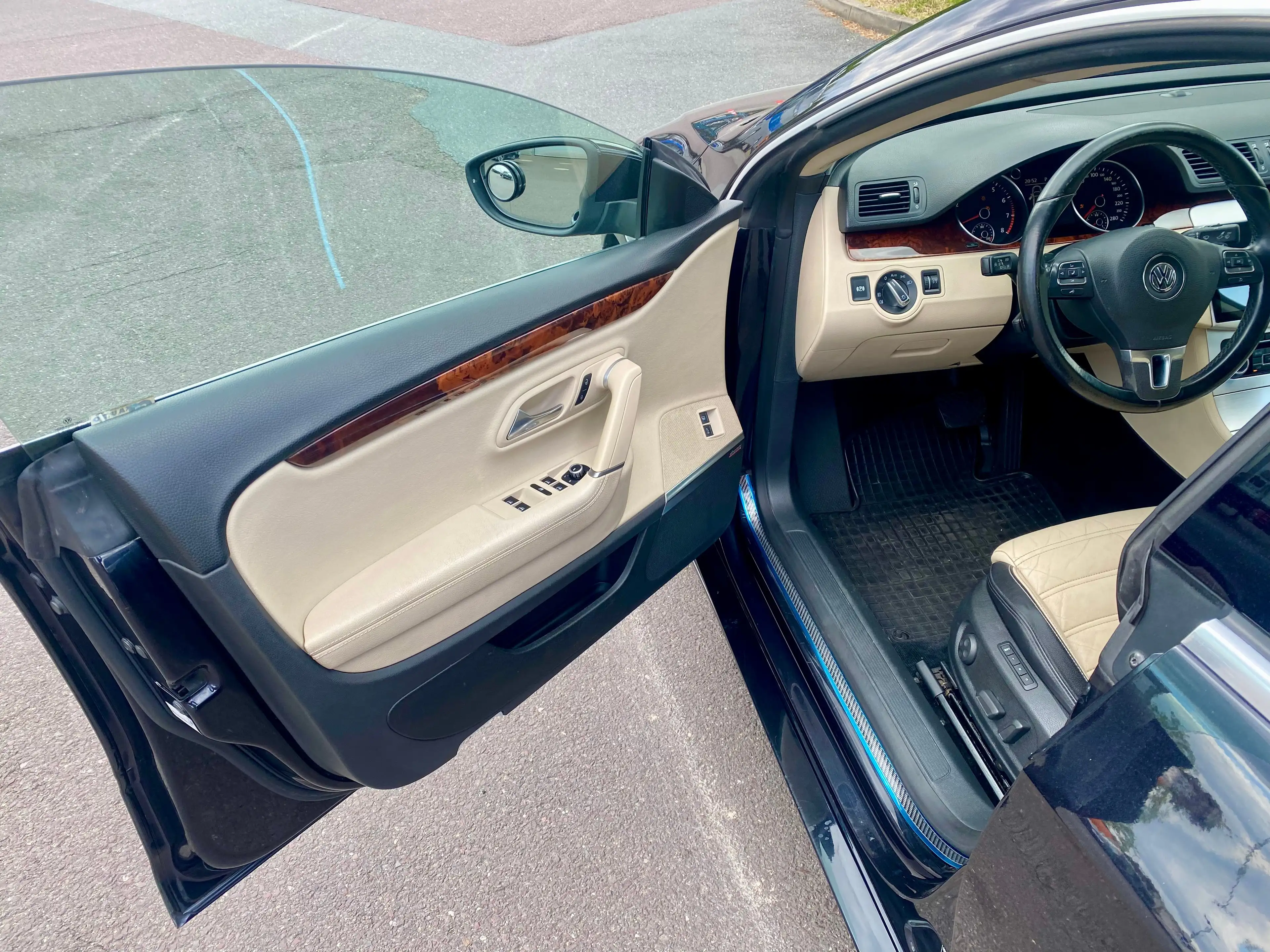 Volkswagen Passat CC 3.6 V6 4Motion DSG — photo 8