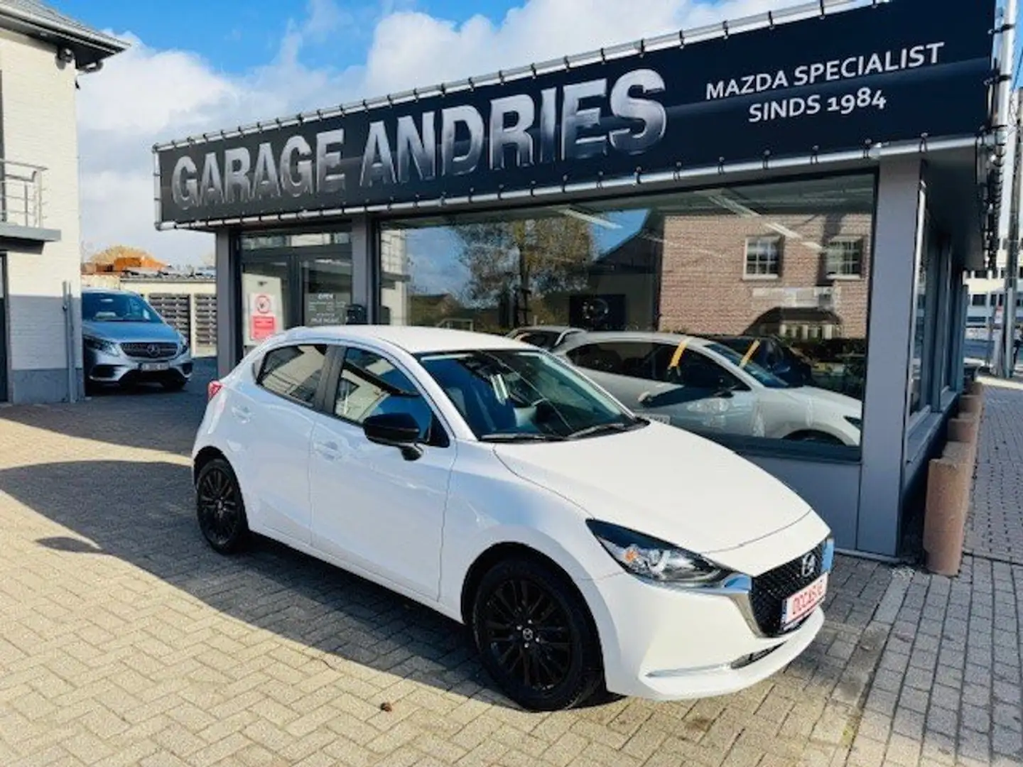 Mazda 2 BENZINE / EURO 6D / CAMERA / AIRCO / 2J WAARBORG Blanc - 1