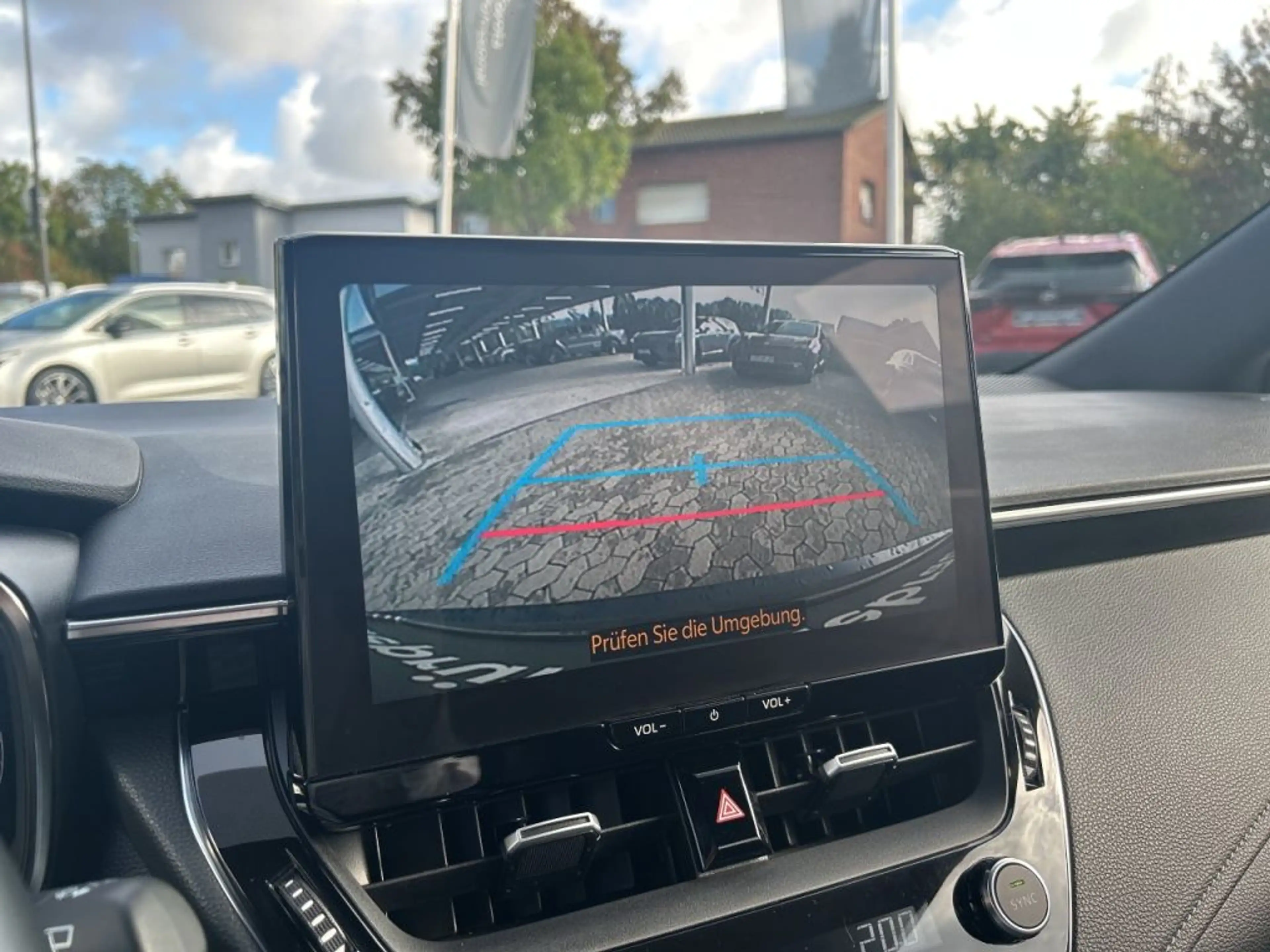 Toyota Corolla 2.0 Hybrid Touring Sports Team Deutschland — photo 15