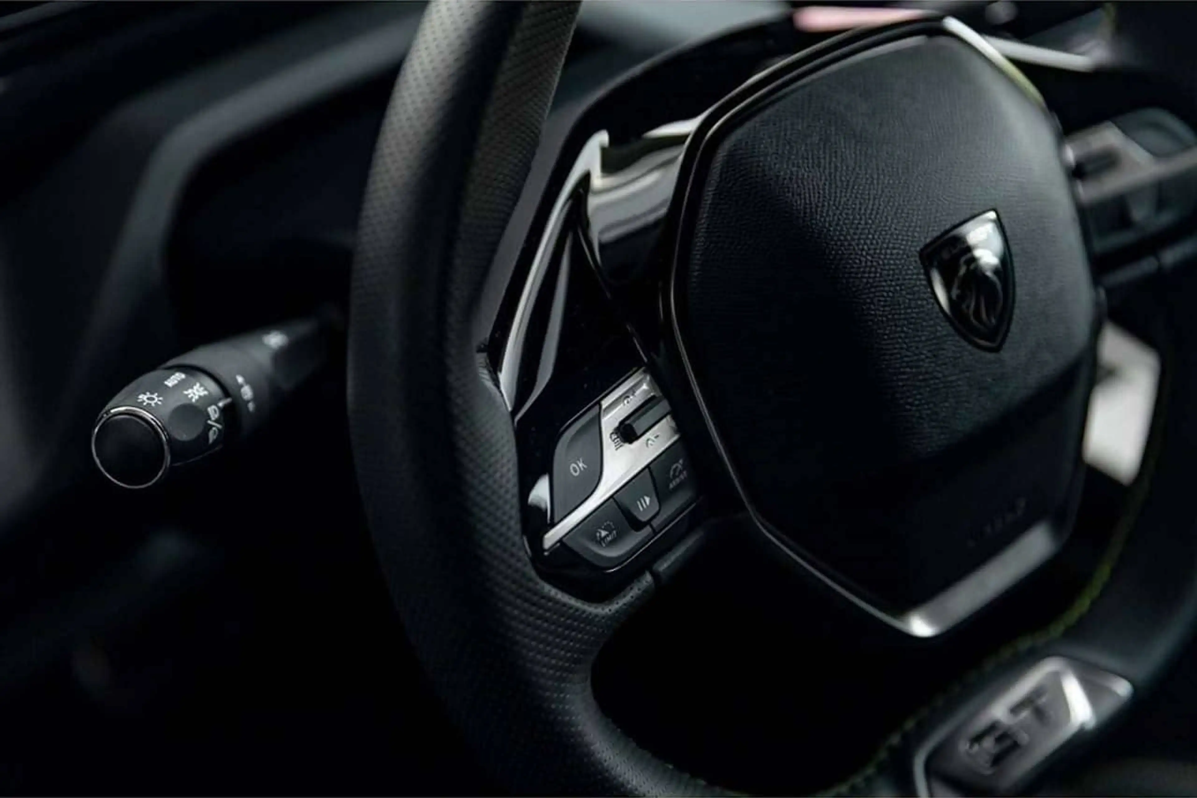 Peugeot 408 GT | Hybrid 145 PK | 360° Camera | Navi | Elekt... — photo 9