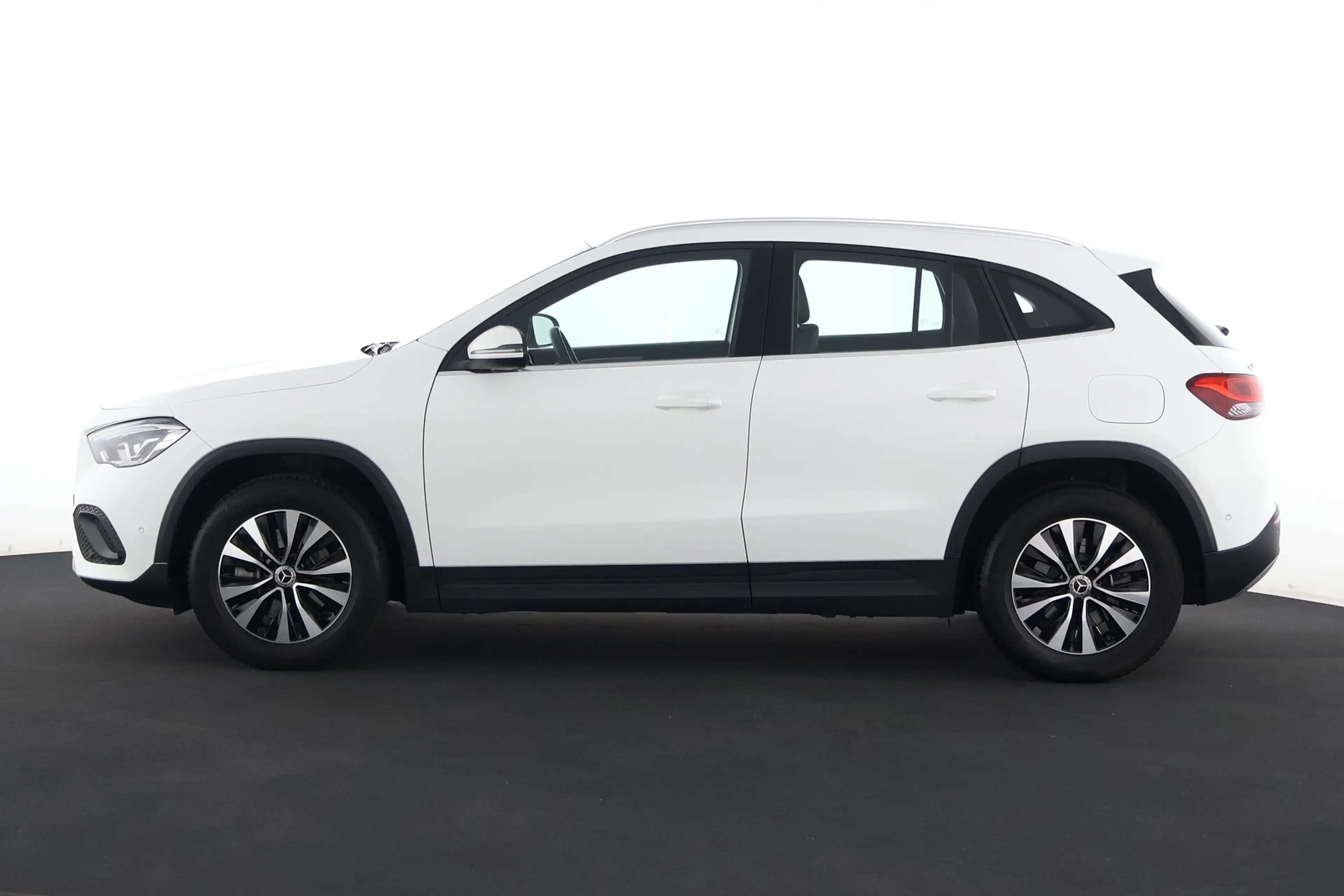 Mercedes-Benz GLA 250 e BUS.SOLUTION iA 8G-DCT + GPS + CARPLAY + CAMERA — photo 2