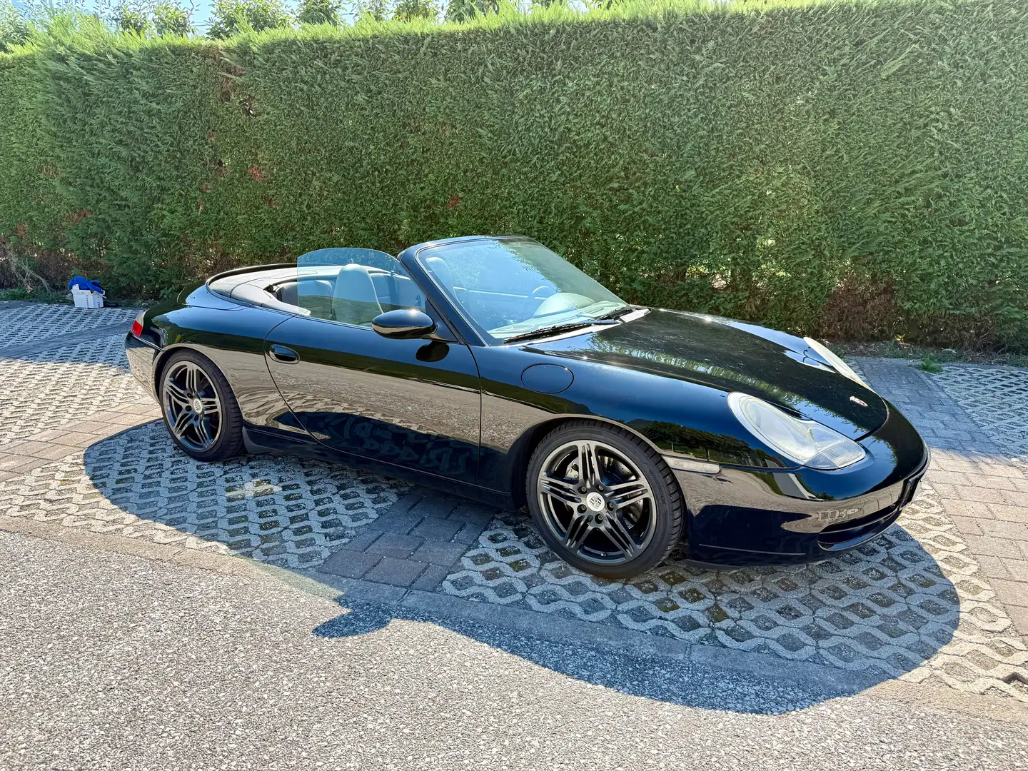 Porsche 996 911 Carrera 4 Cabrio - 1