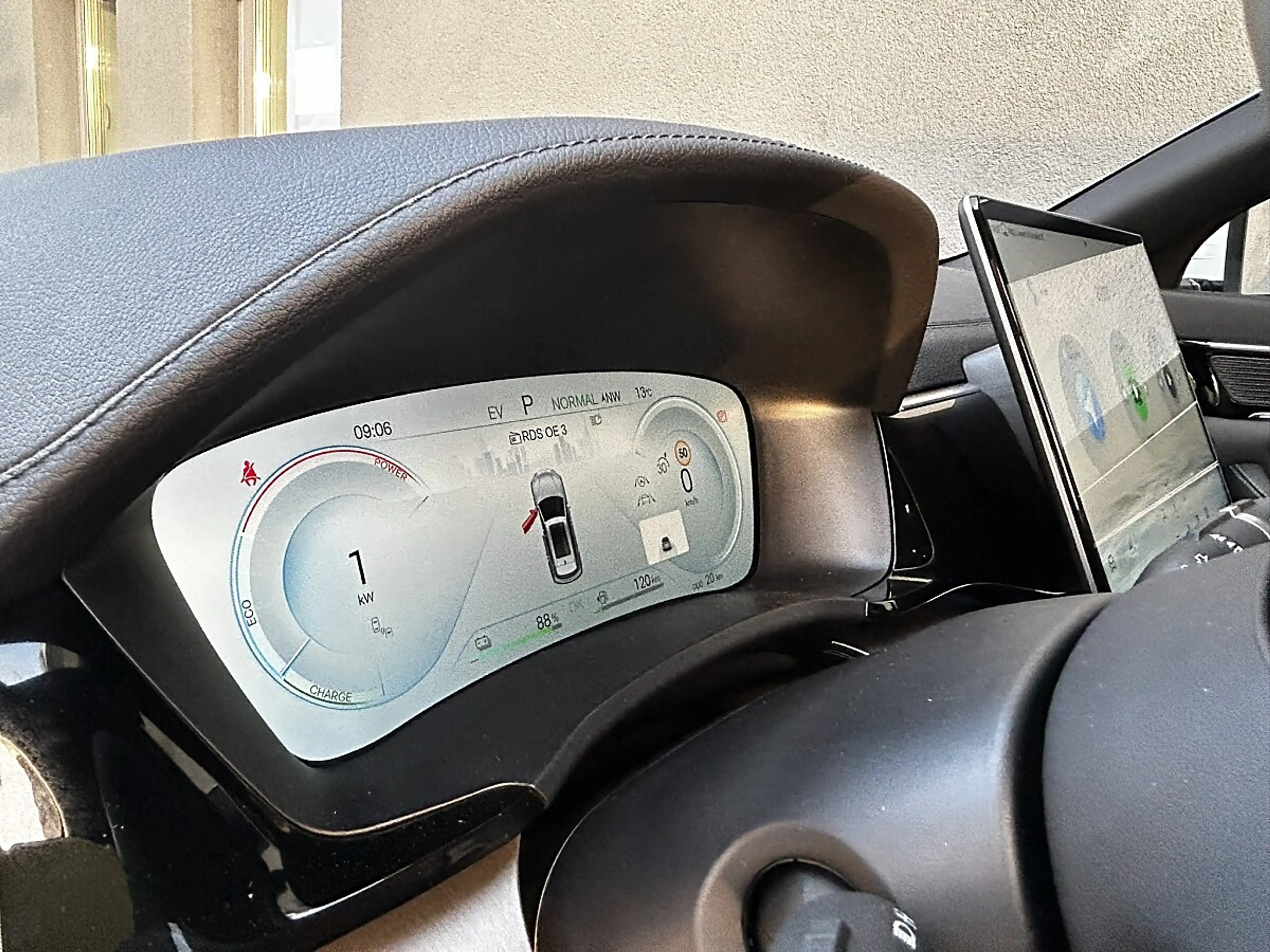 BYD Seal U DM-i PHEV 18,3kWh AWD Design LEASING AKTION — photo 13