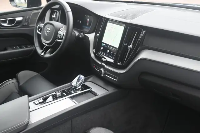 Volvo XC60 view 13