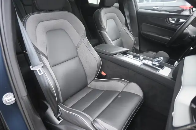 Volvo XC60 view 14