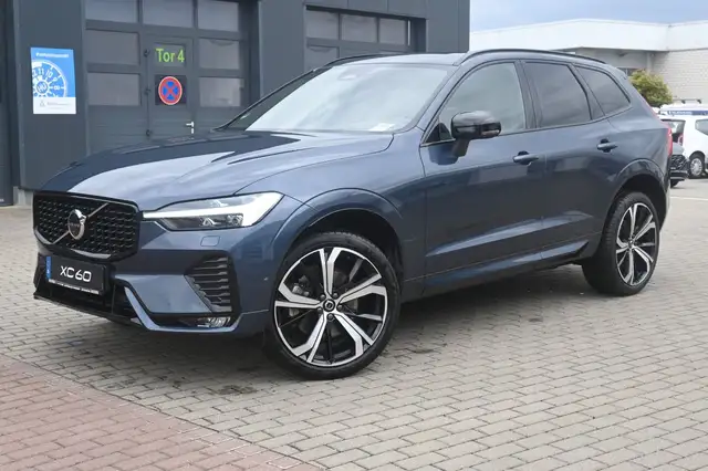 Volvo XC60 main image