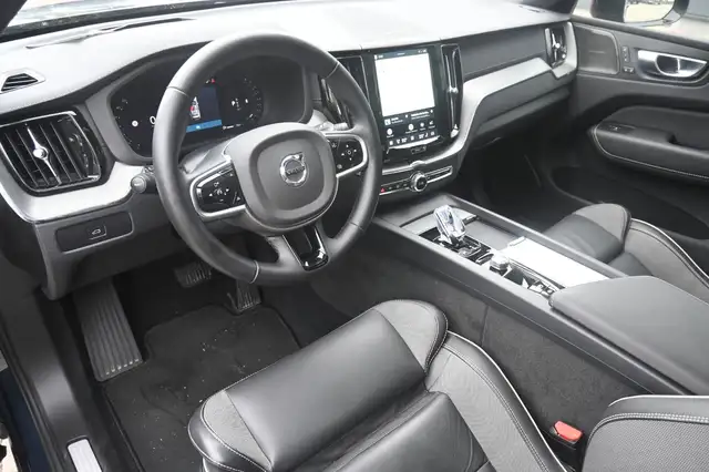 Volvo XC60 view 12