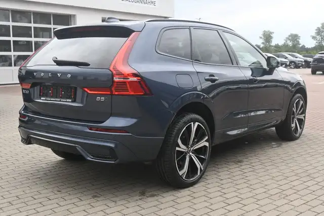 Volvo XC60 view 5