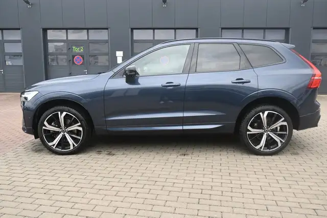 Volvo XC60 view 2