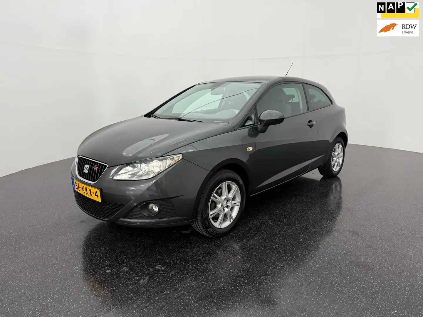 SEAT Ibiza SC 1.2 Style / Cruise / Clima Gris - 1