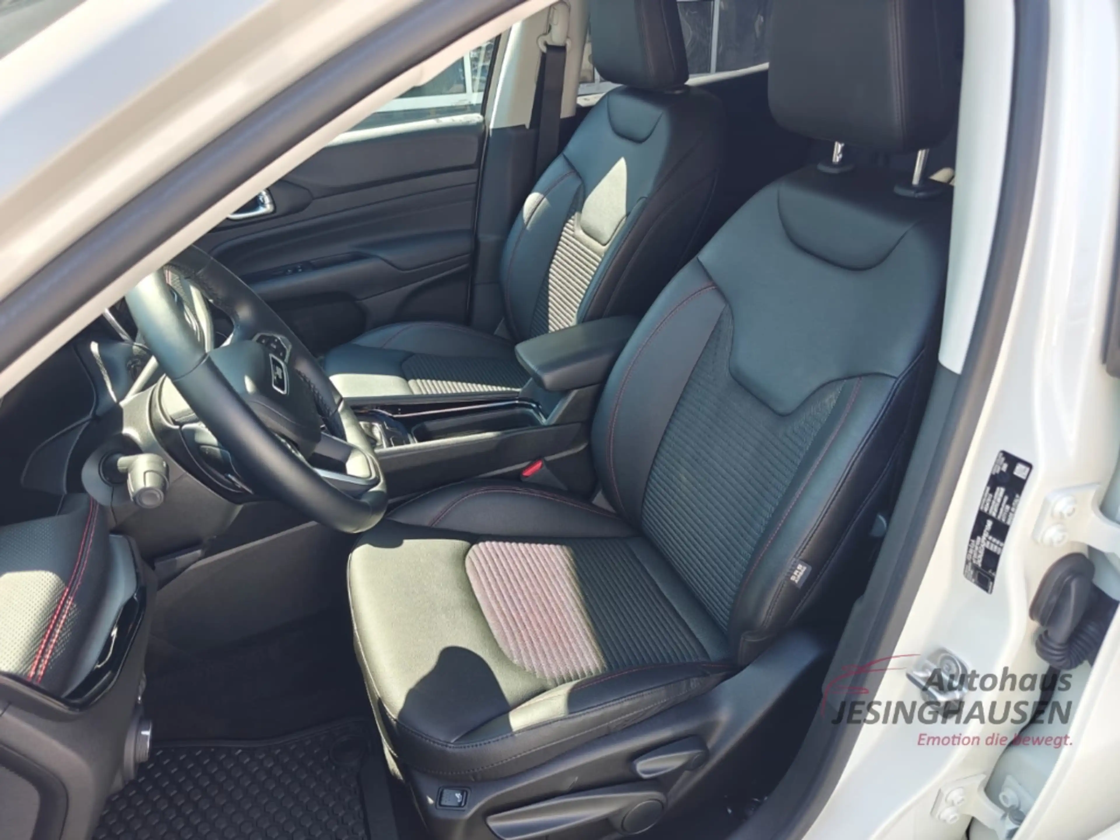 Jeep Compass e-Hybrid+WinterP.+LED+ Apple CarPlay+Android Auto+ — photo 15