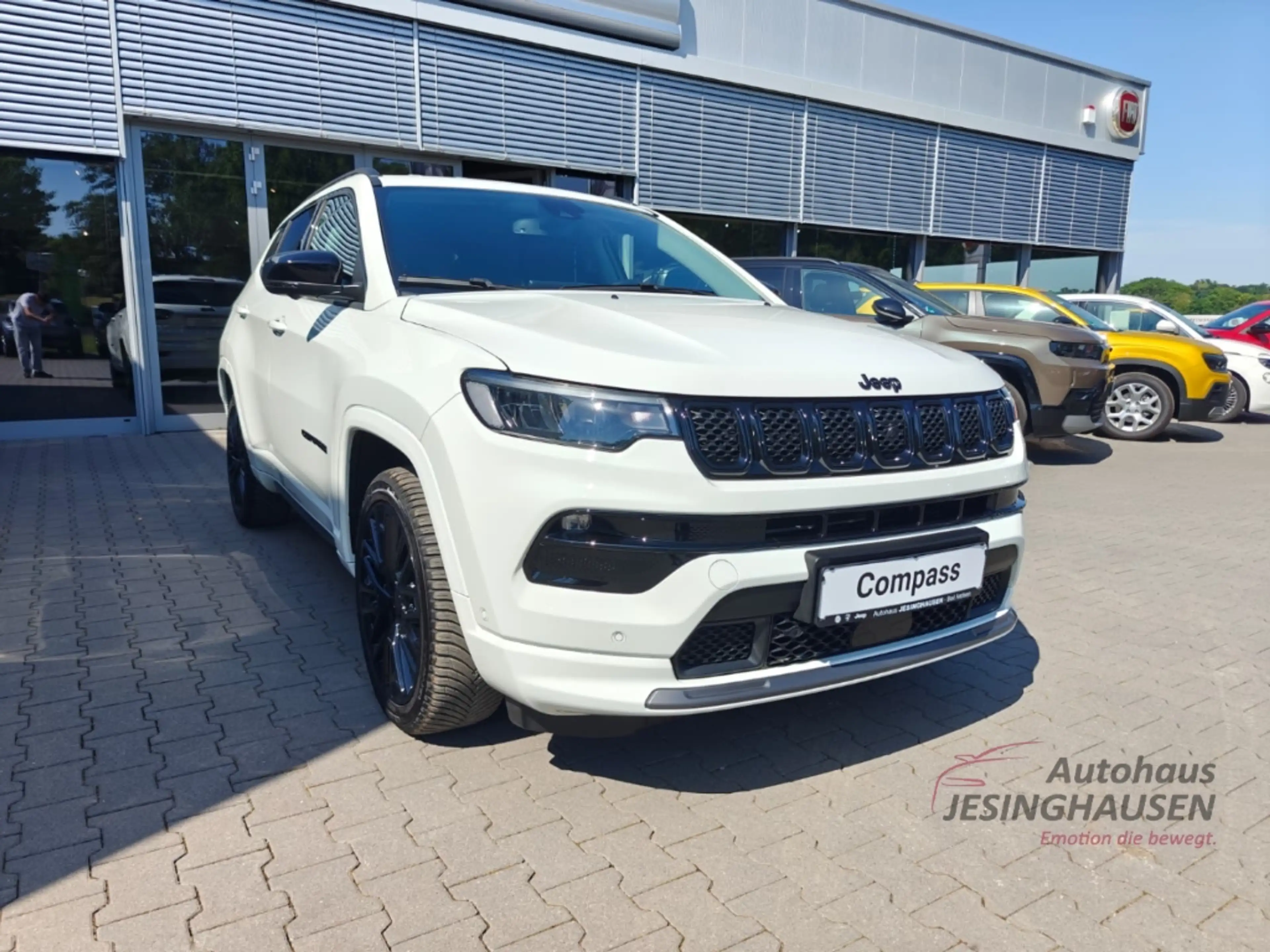 Jeep Compass e-Hybrid+WinterP.+LED+ Apple CarPlay+Android Auto+ — photo 3