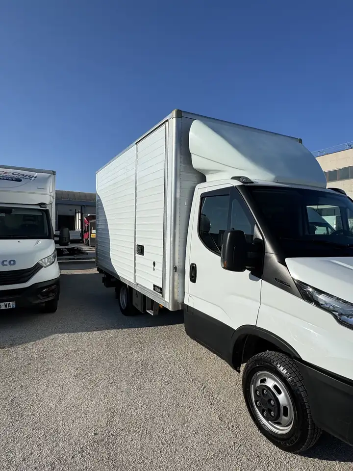 Iveco Daily 2024 — фото 10