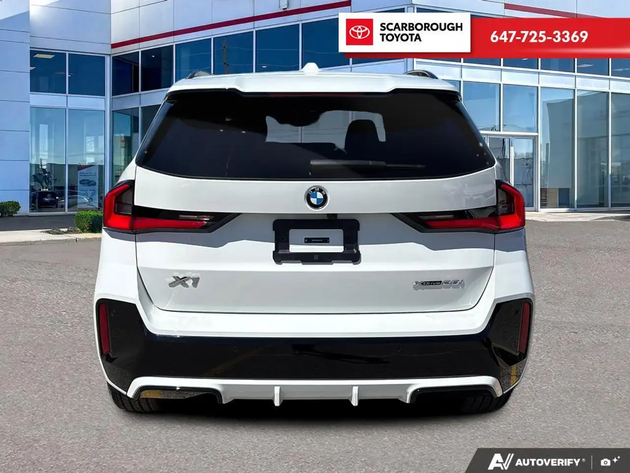BMW X1 снимка BMW X1