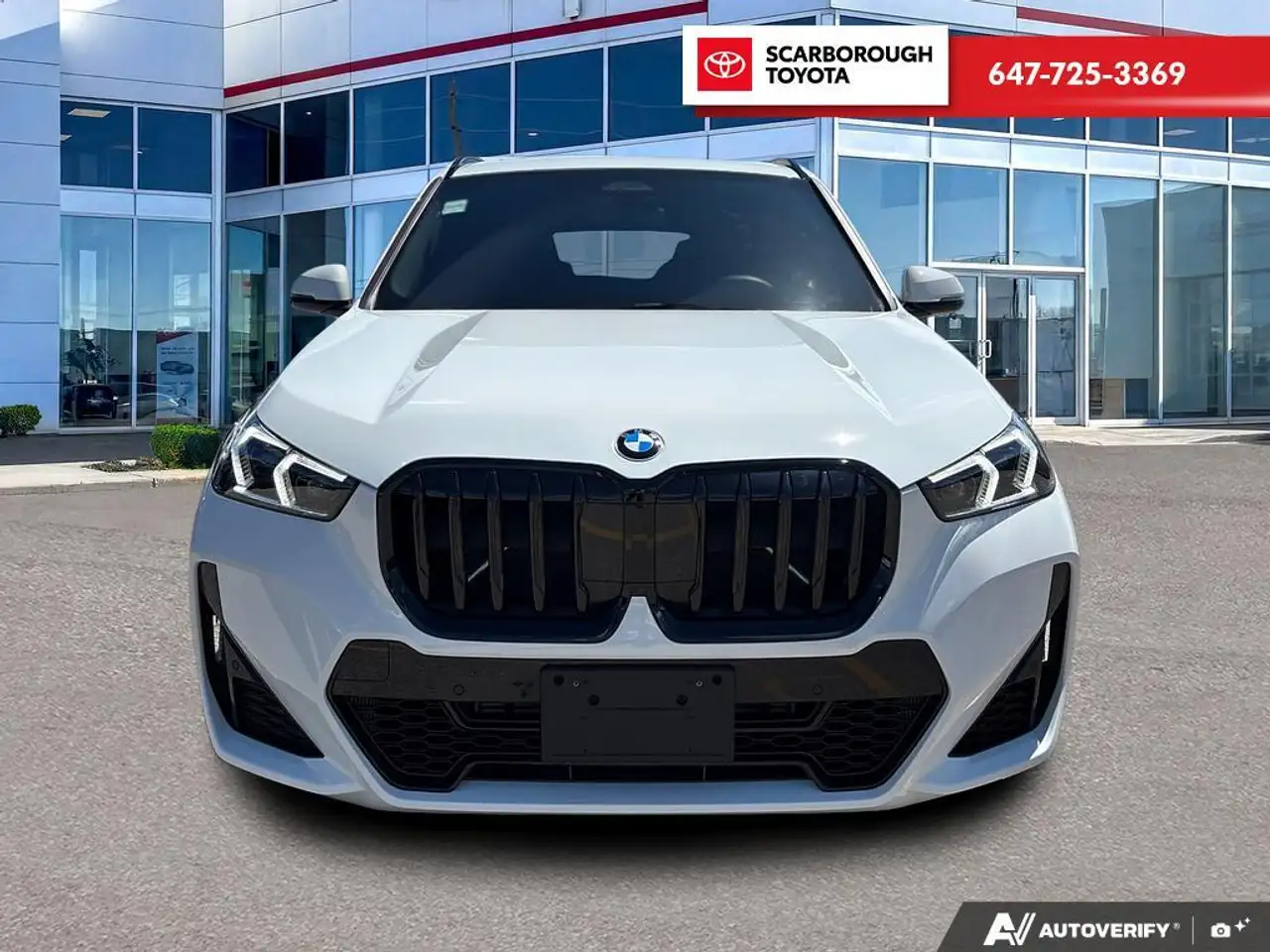 BMW X1 снимка BMW X1