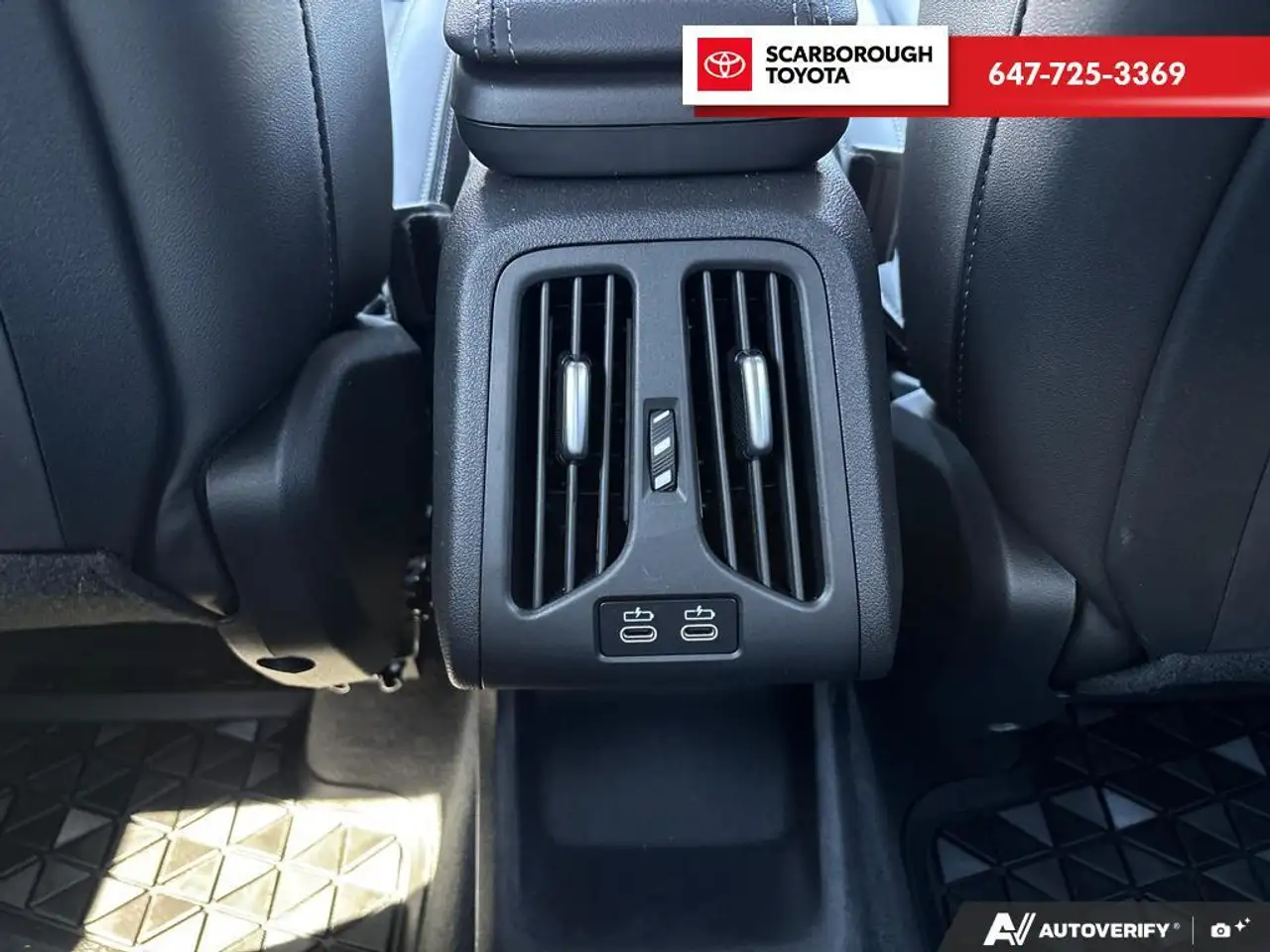 BMW X1 снимка BMW X1